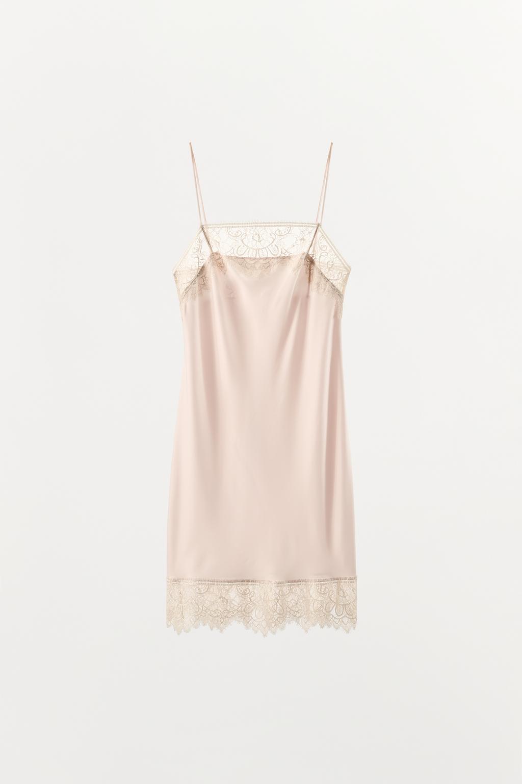 АТЛАСНОЕ ПЛАТЬЕ-КОМБИНАЦИЯ С КРУЖЕВОМ