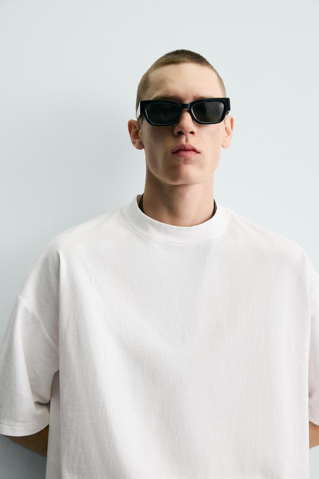 БАЗОВАЯ ФУТБОЛКА С ЭФФЕКТОМ ПОТЕРТОСТИ