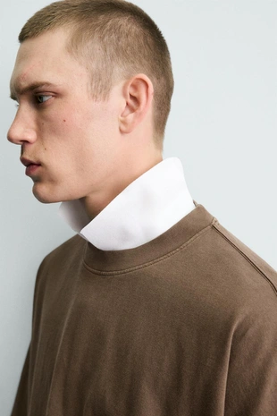 Базовая футболка с эффектом потертости- Заказать в России