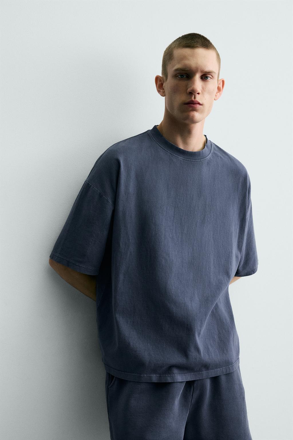 БАЗОВАЯ ФУТБОЛКА С ЭФФЕКТОМ ПОТЕРТОСТИ