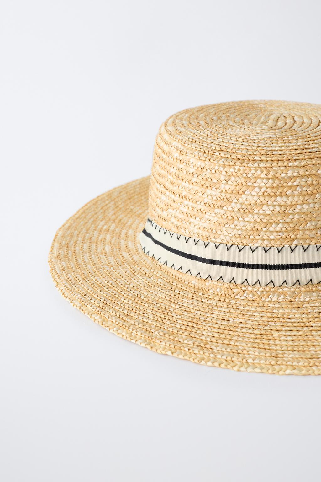 Соломенная шляпа с лентой canotier