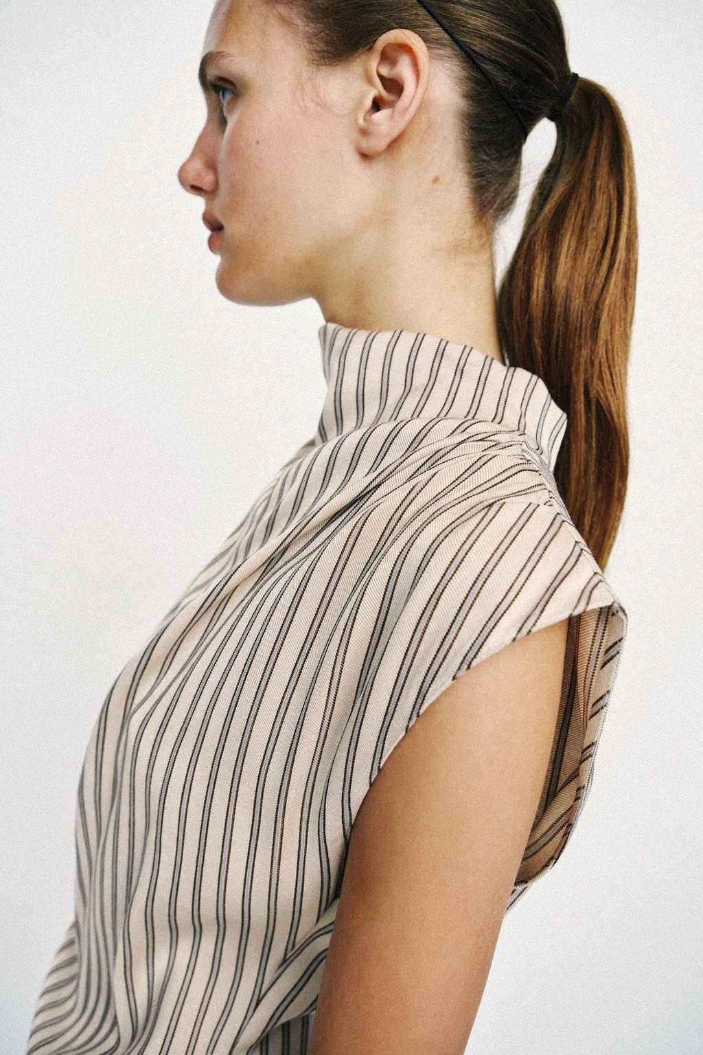 МИНИ-ПЛАТЬЕ В ПОЛОСКУ С КРУЖЕВОМ