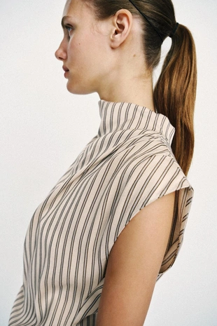 Мини-платье в полоску с кружевом- Заказать в России