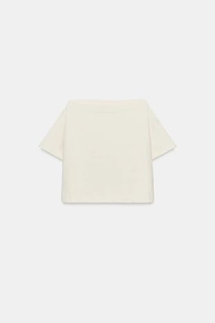 Кроп-топ с эффектом накидки