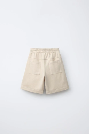 Шорты из мягкой ткани с этикеткой