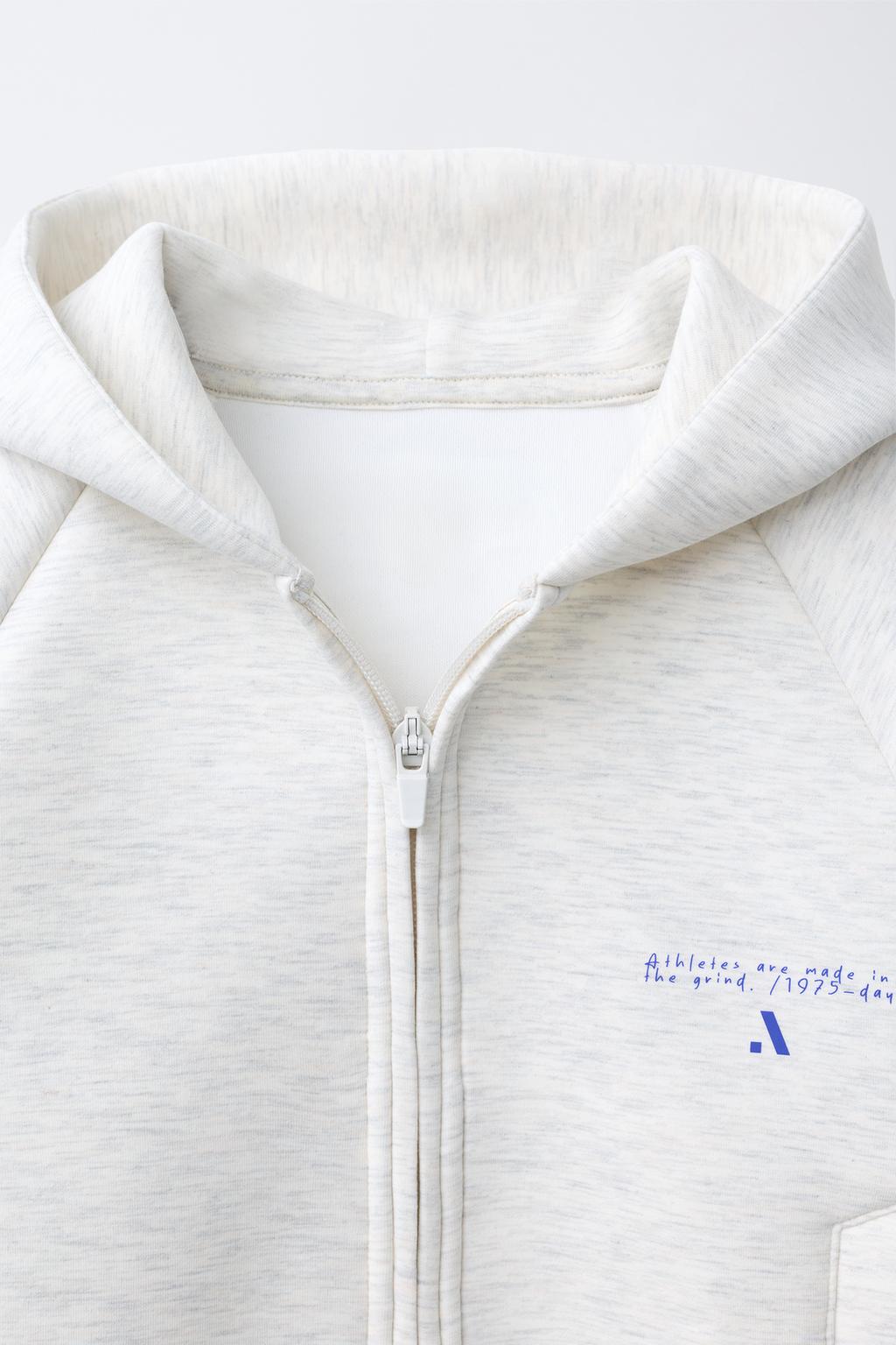 СПОРТИВНАЯ ТОЛСТОВКА НА МОЛНИИ