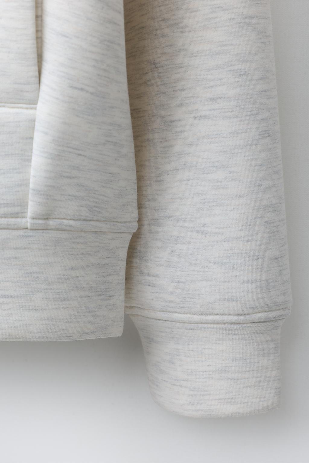 СПОРТИВНАЯ ТОЛСТОВКА НА МОЛНИИ