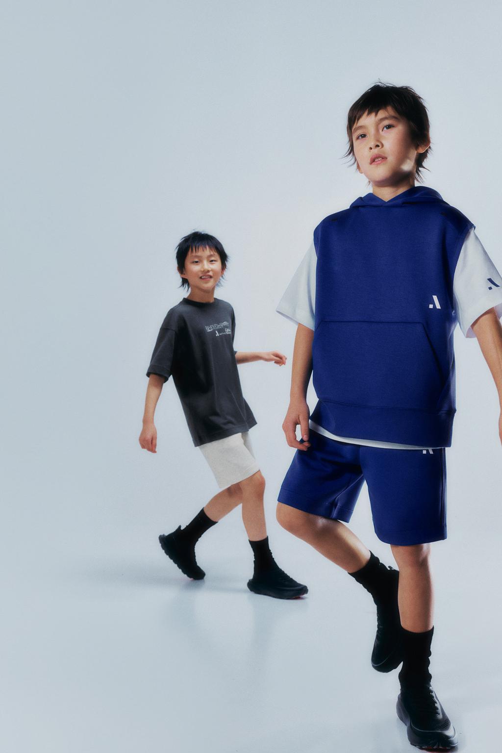 СПОРТИВНАЯ ФУТБОЛКА С ЛОГОТИПОМ