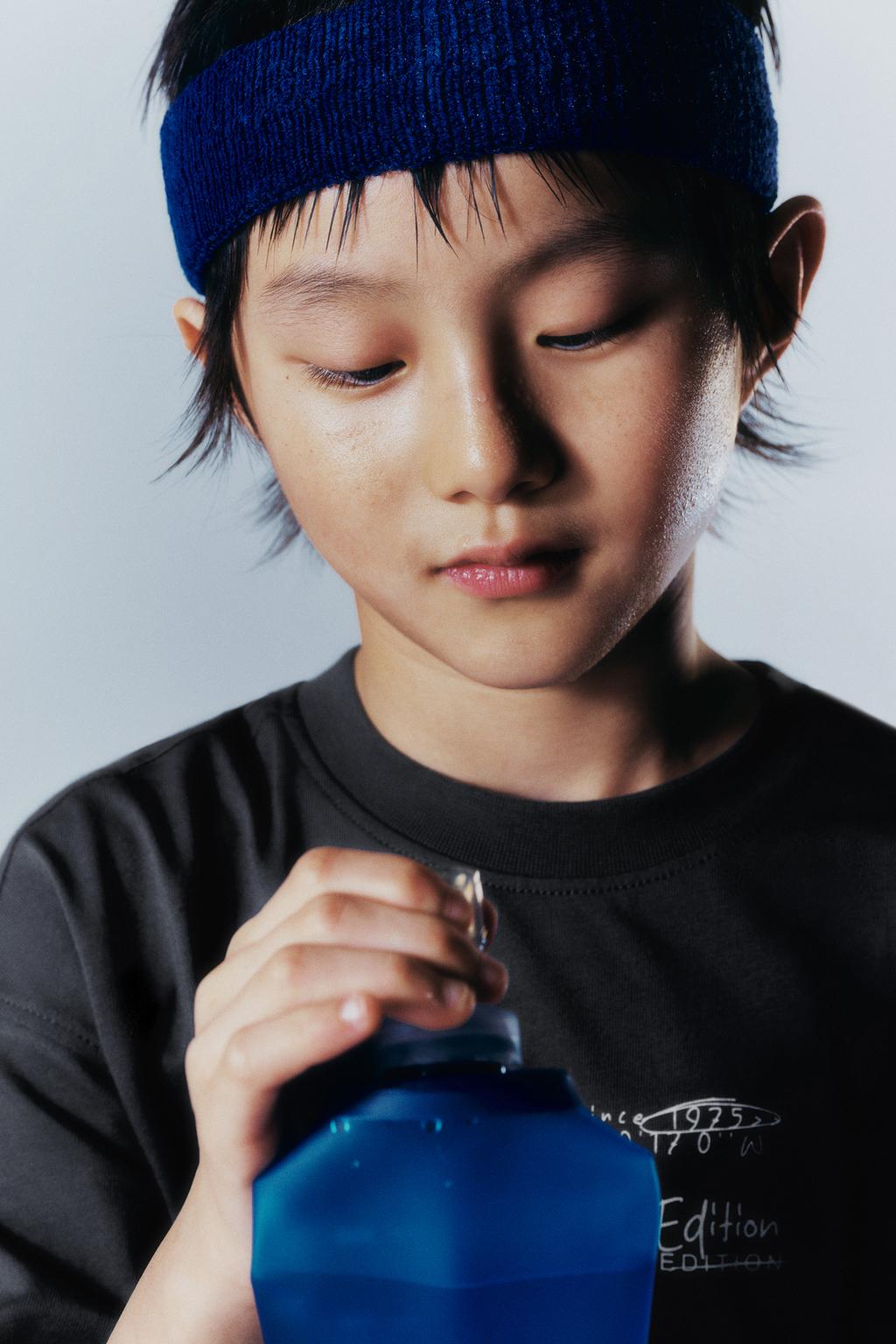 СПОРТИВНАЯ ФУТБОЛКА С ЛОГОТИПОМ