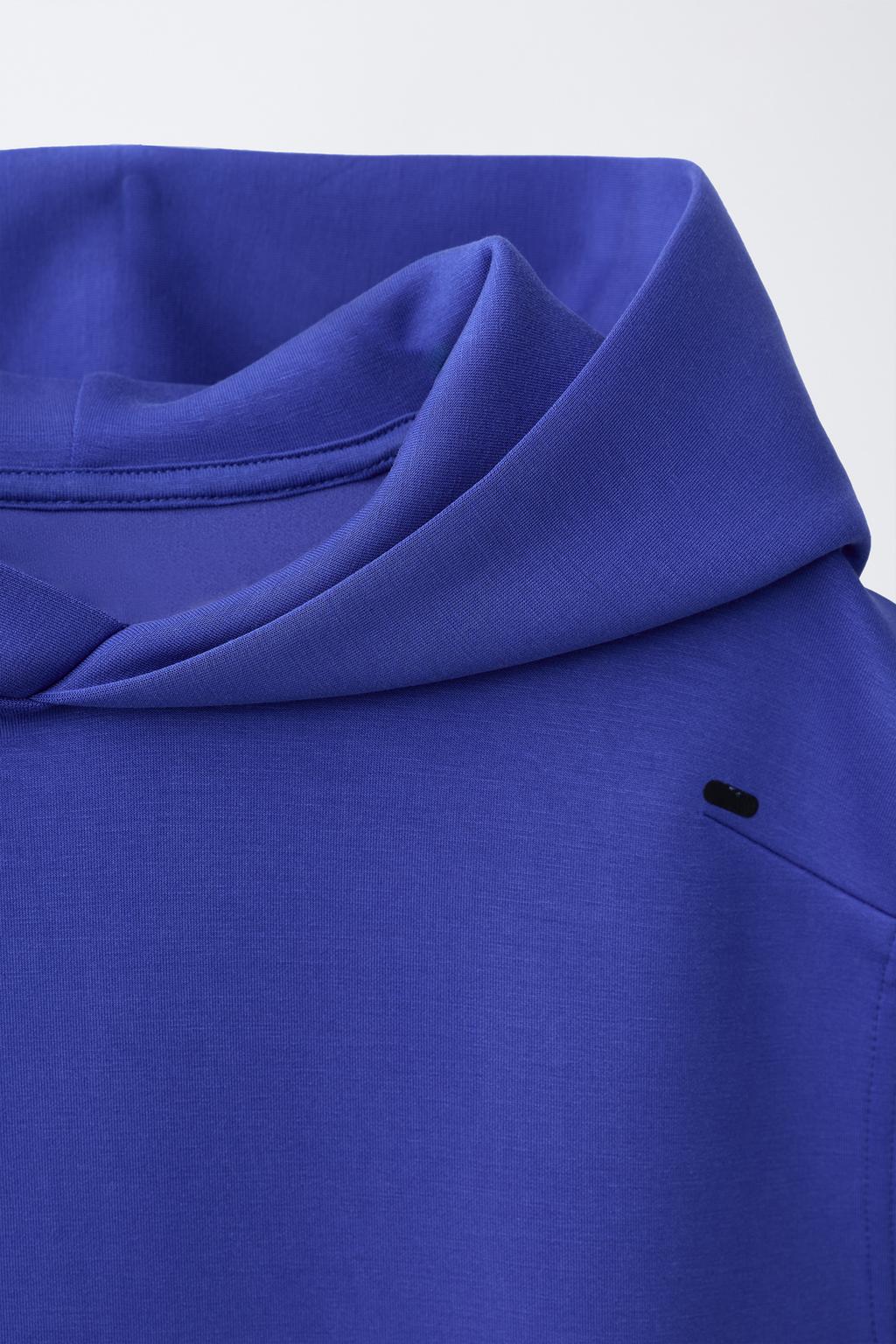 ЖИЛЕТ С КАПЮШОНОМ, СПОРТИВНЫЙ ЛОГОТИП