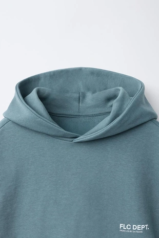 Флисовый жилет с капюшоном и надписью- Заказать в России