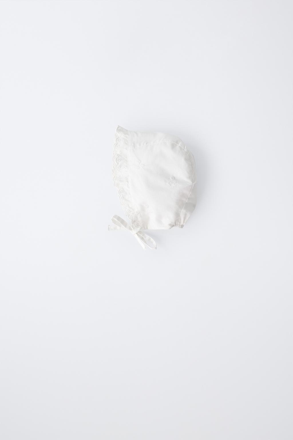 ЧЕПЧИК С ВЫШИТЫМ ВОЛАНОМ