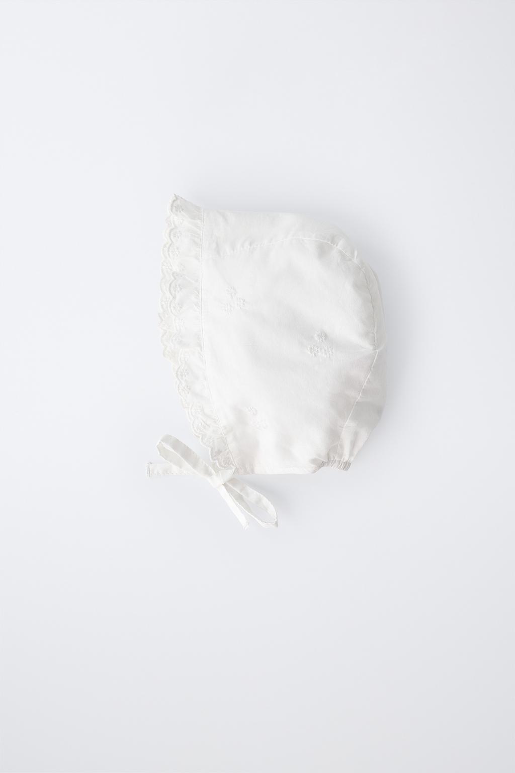 ЧЕПЧИК С ВЫШИТЫМ ВОЛАНОМ