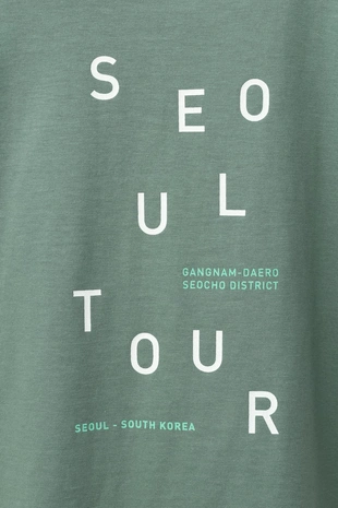 Футболка с накладным карманом