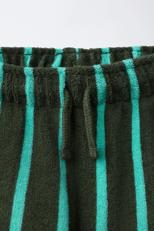 Шорты-бермуды из махровой ткани в полоску- Заказать в России