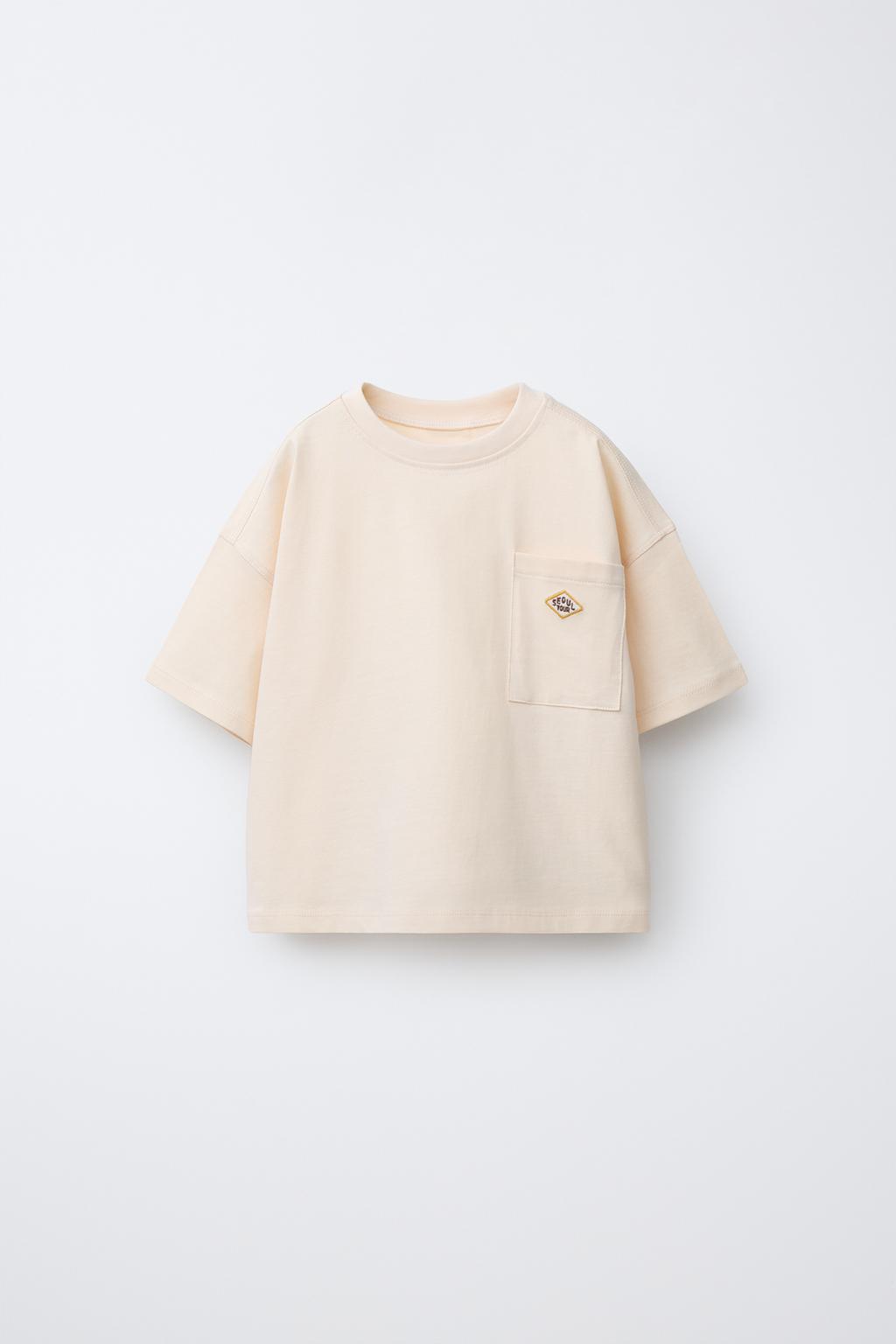 ФУТБОЛКА С НАШИВКОЙ И КАРМАНОМ