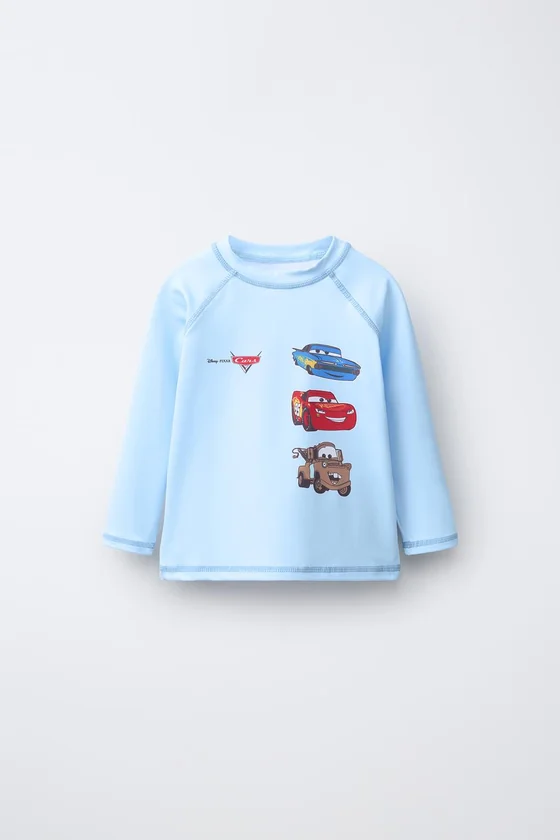 ФУТБОЛКА ДЛЯ ПЛАВАНИЯ CARS RAYO MCQUEEN © DISNEY (1-6 ЛЕТ)