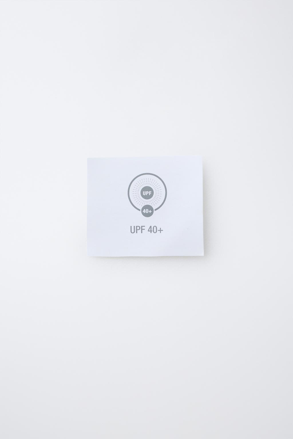 ФУТБОЛКА ДЛЯ ПЛАВАНИЯ CARS RAYO MCQUEEN © DISNEY (1-6 ЛЕТ)