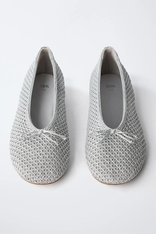 Туфли балетки с металлическими вставками и узором крючком- Заказать в России