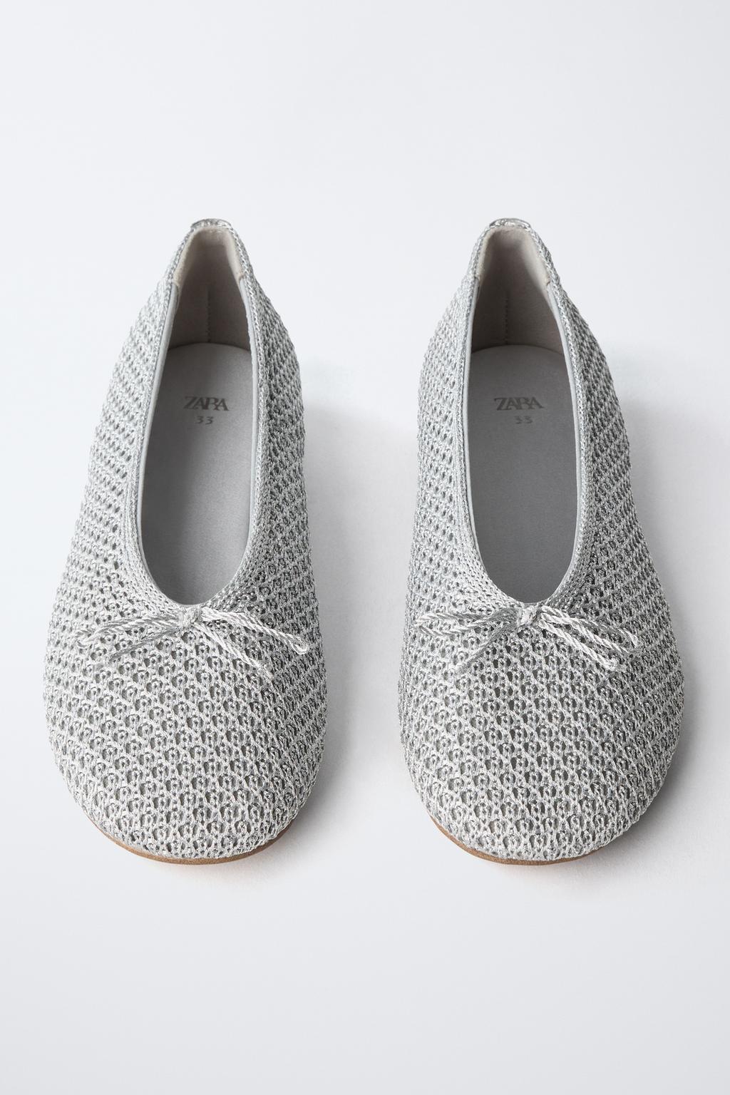 Туфли балетки с металлическими вставками и узором крючком