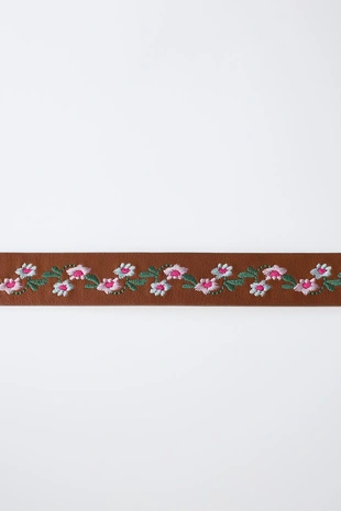 Ремень с вышивкой в виде цветов- Заказать в России