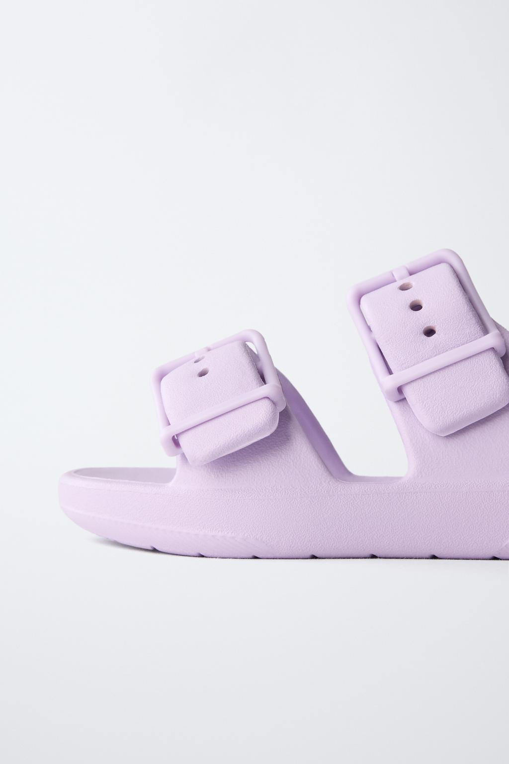 РЕЗИНОВЫЕ САНДАЛИИ С ПРЯЖКАМИ