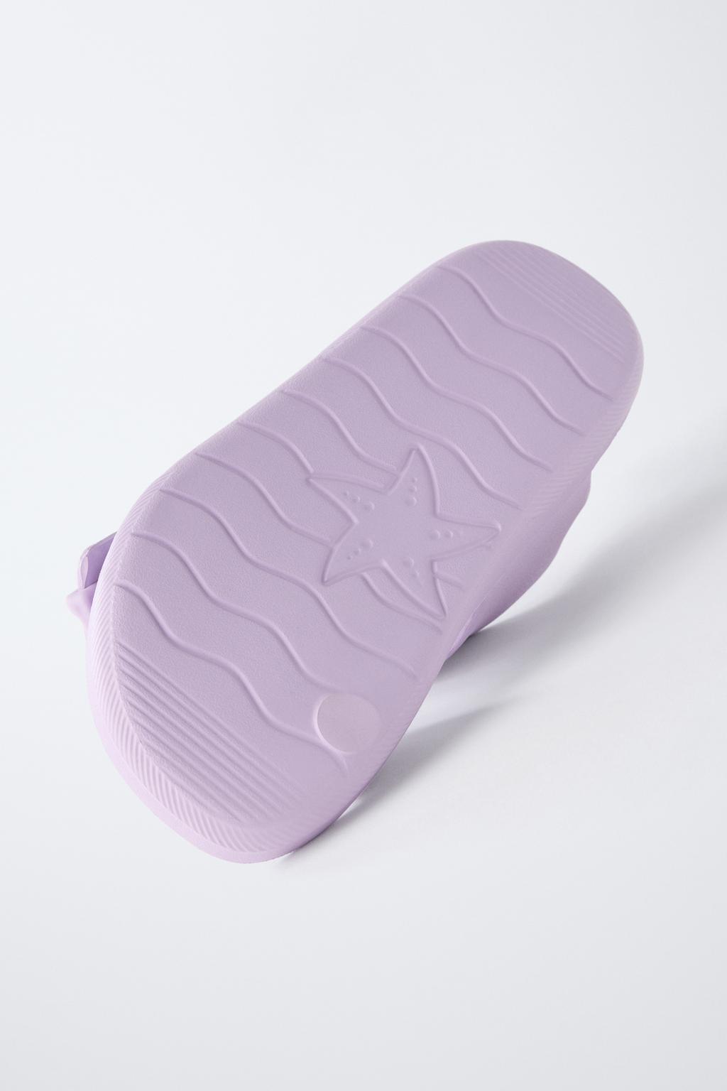 РЕЗИНОВЫЕ САНДАЛИИ С ПРЯЖКАМИ