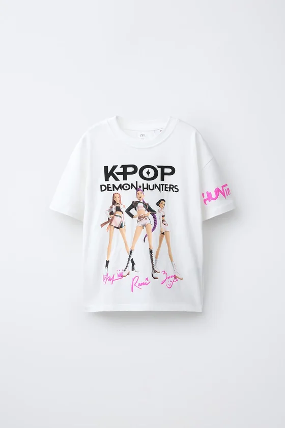 ФУТБОЛКА С ПРИНТОМ «Kpop Demon Hunters» © Netflix