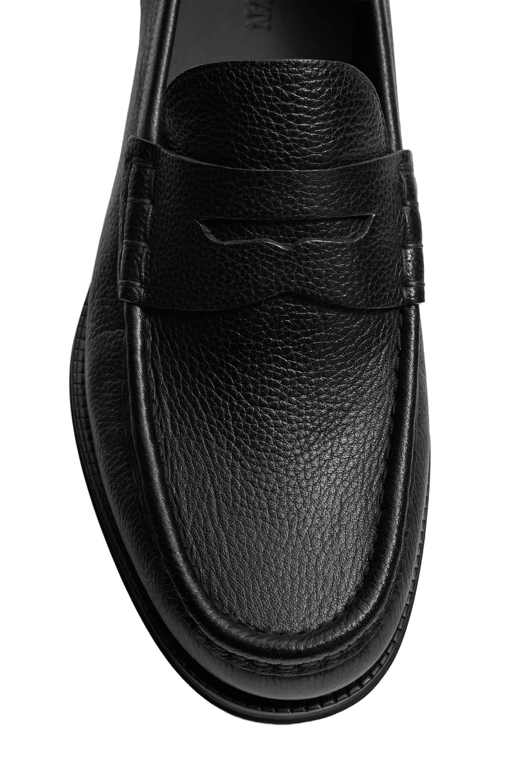 КОЖАНЫЕ ЛОФЕРЫ С ПЛАНКОЙ