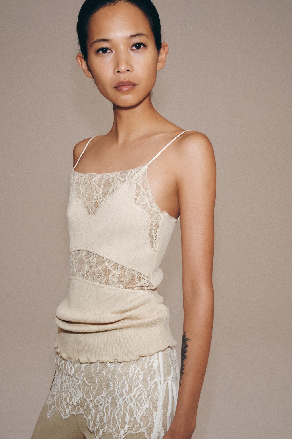 БЕСШОВНЫЙ КРУЖЕВНОЙ ТОП