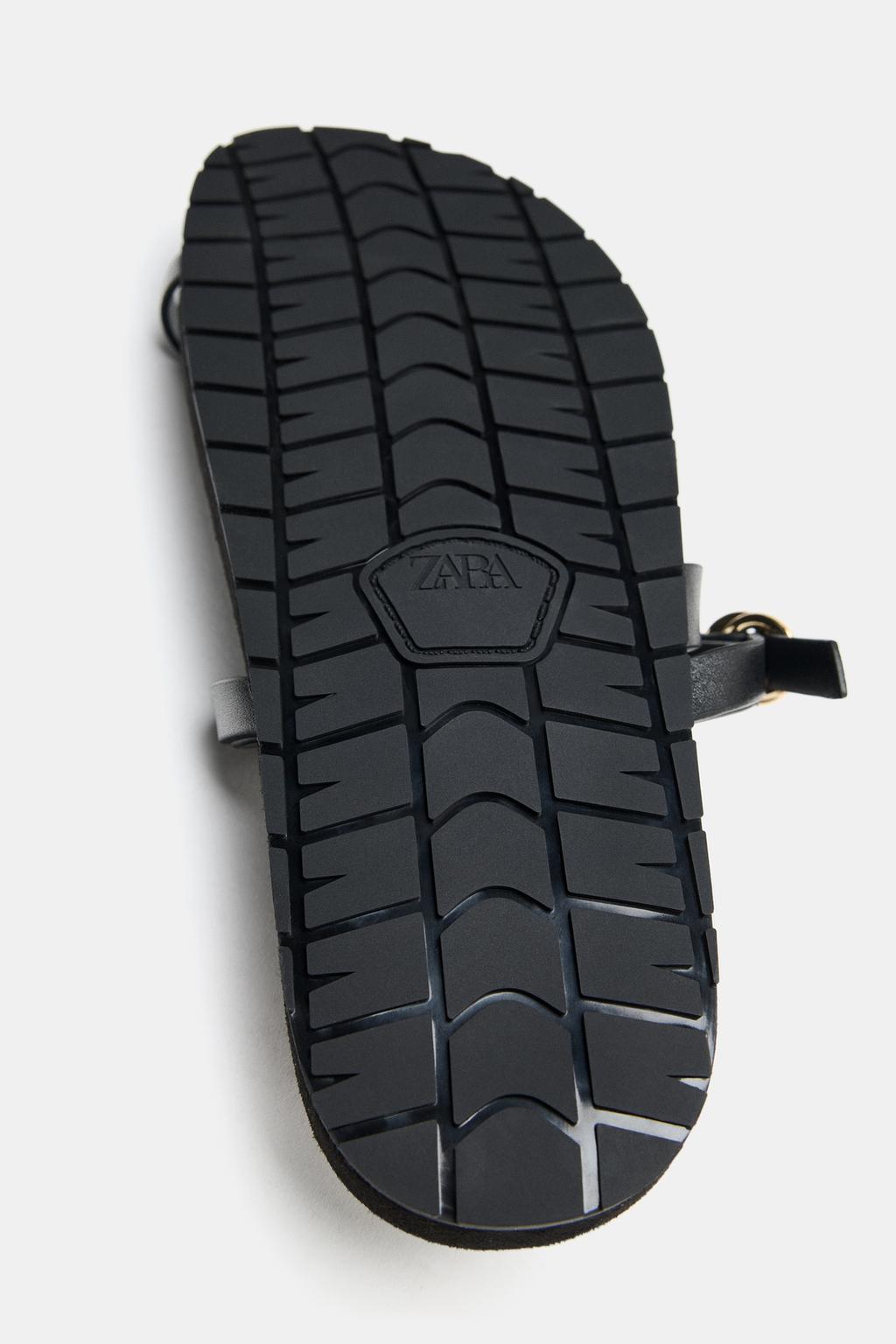 САНДАЛИИ НА ПЛОСКОЙ ПОДОШВЕ С РЕМЕШКАМИ ИЗ КОЖИ