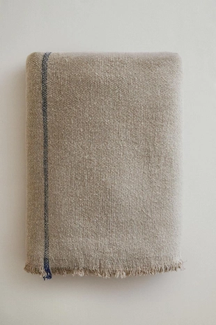 Плед из льна с полосатым узором- Заказать в России