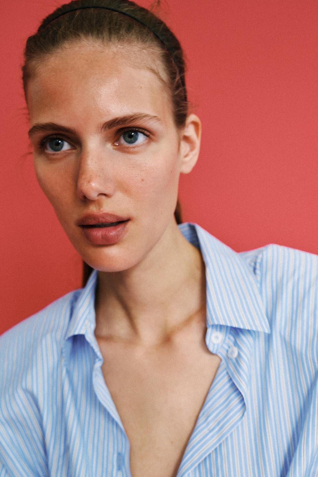 РУБАШКА ИЗ ПОПЛИНА В ПОЛОСКУ С ПОДПЛЕЧНИКАМИ