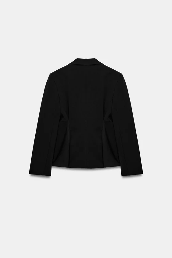 БЛЕЙЗЕР ИЗ РЕЛЬЕФНОЙ ТКАНИ С БАСКОЙ — коллекция Zara «ZW»