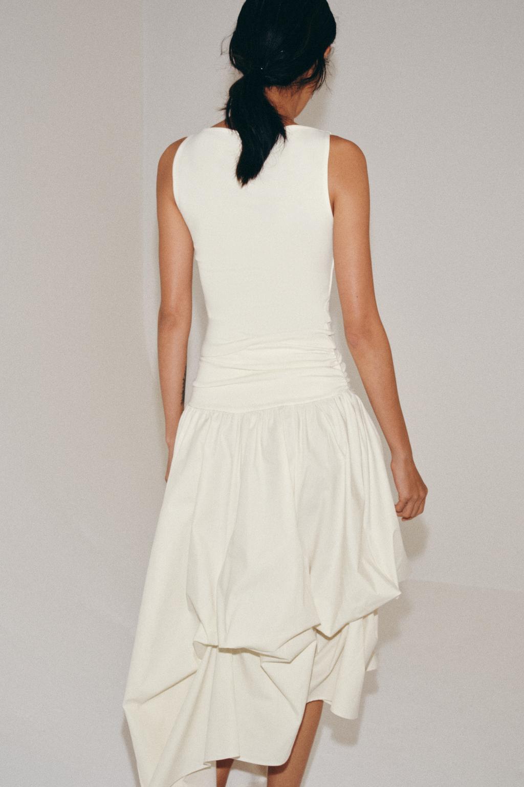 ТОП С ВЫРЕЗОМ ЛОДОЧКОЙ