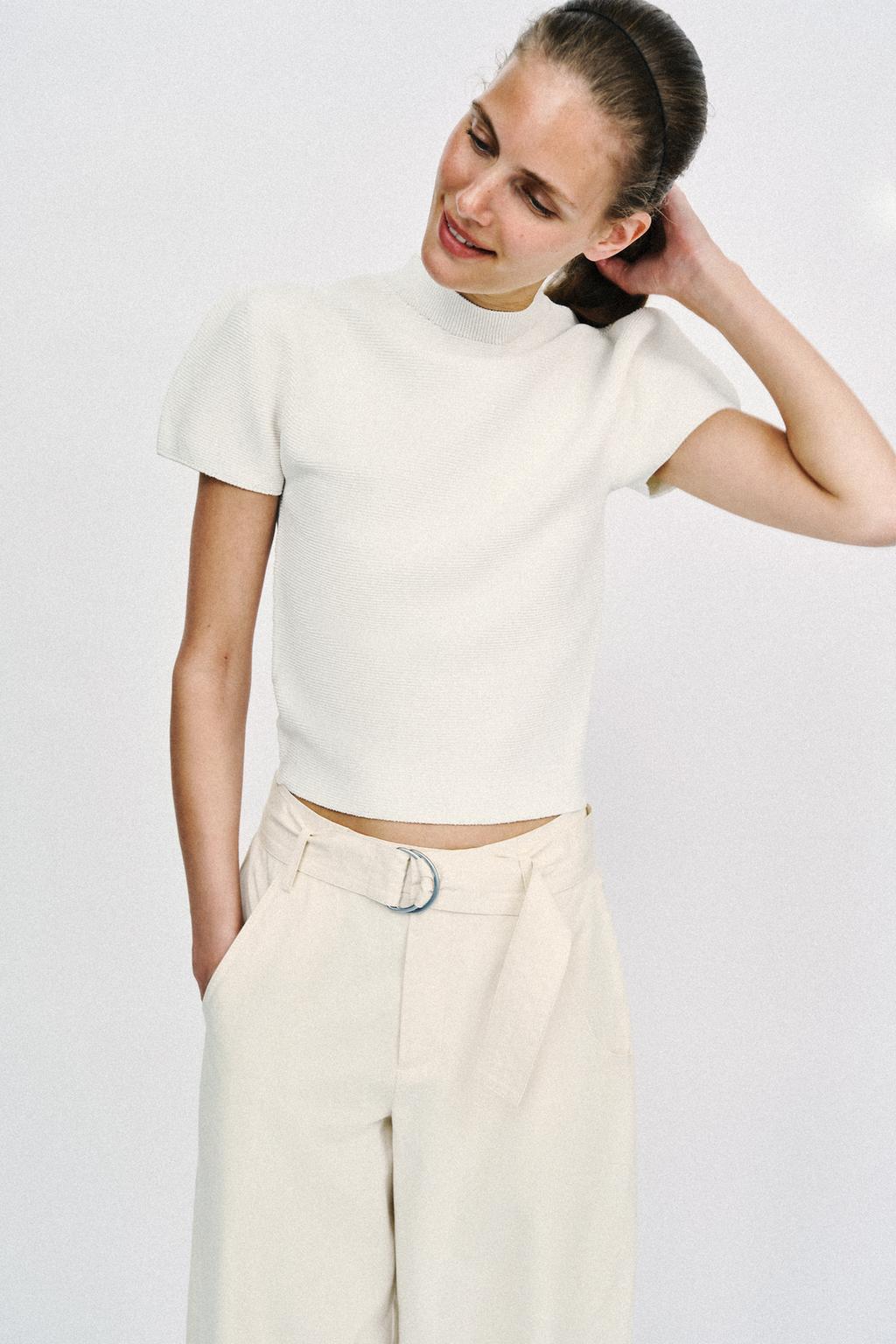 ТРИКОТАЖНЫЙ ТОП С ОБЪЕМНЫМИ РУКАВАМИ