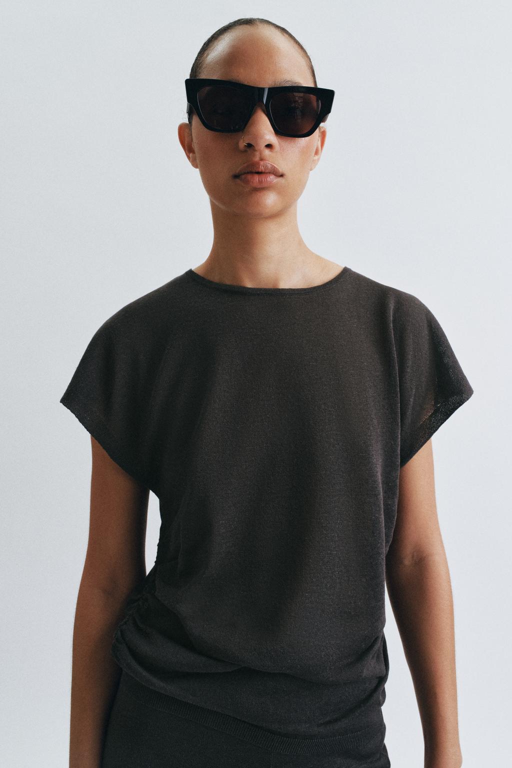 ТРИКОТАЖНЫЙ ТОП СО СБОРКАМИ