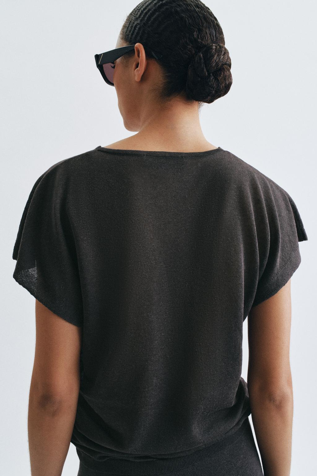 ТРИКОТАЖНЫЙ ТОП СО СБОРКАМИ