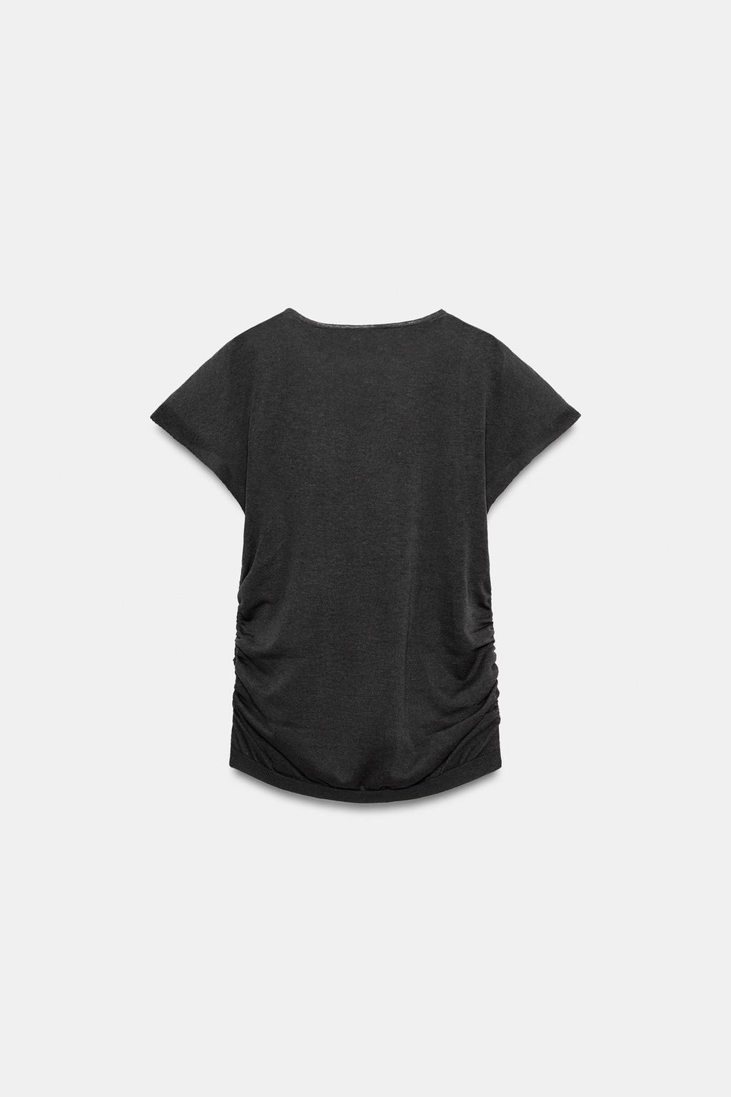 ТРИКОТАЖНЫЙ ТОП СО СБОРКАМИ