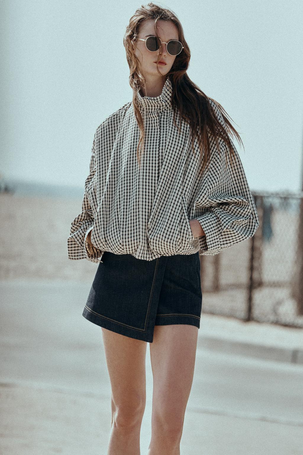 БОМБЕР В КЛЕТКУ