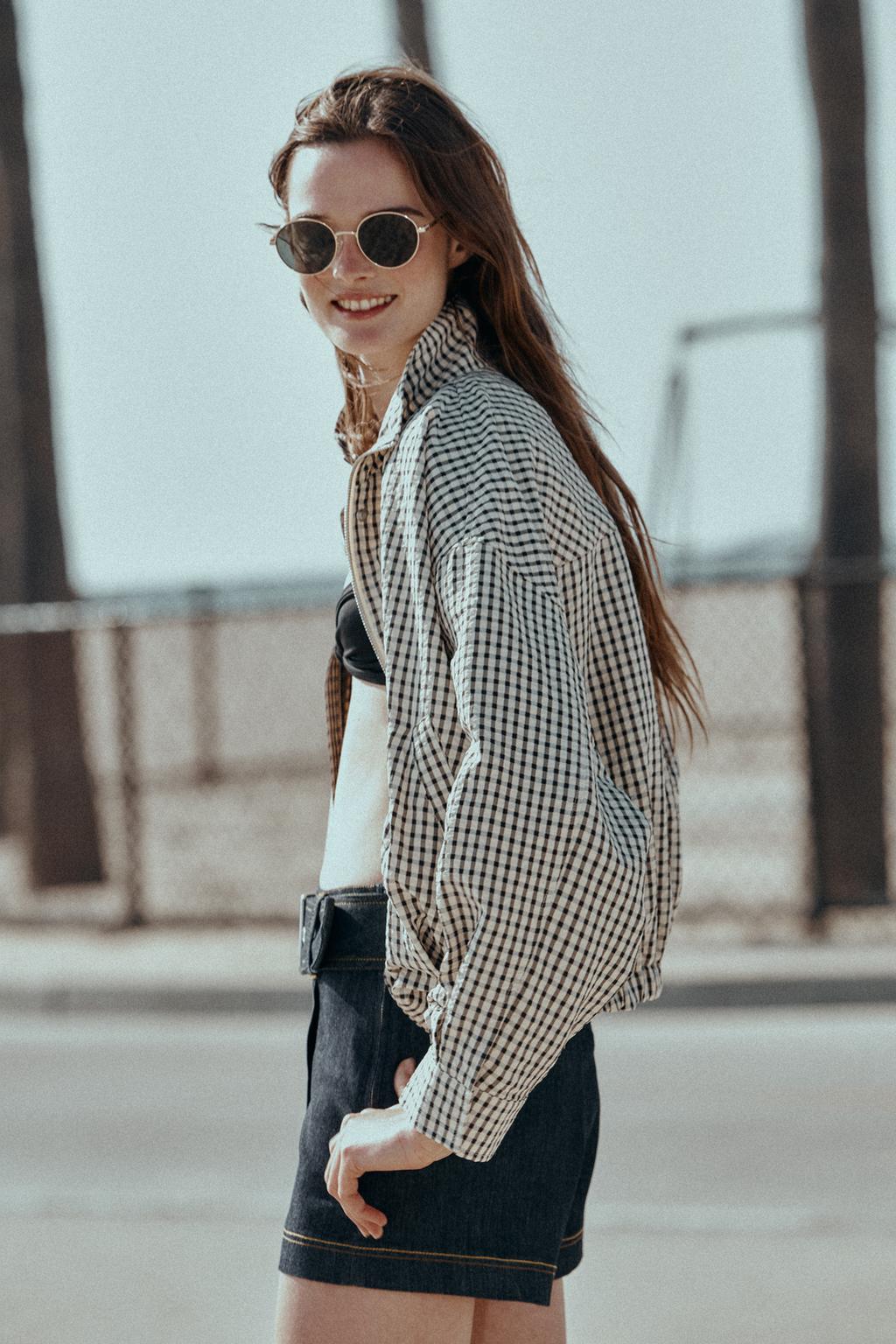 БОМБЕР В КЛЕТКУ