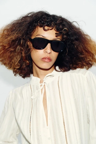 Блуза в романтическом стиле с кружевом- Заказать в России