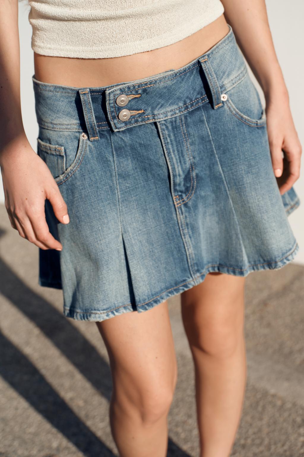 ДЖИНСОВАЯ МИНИ-ЮБКА TRF В СКЛАДКУ