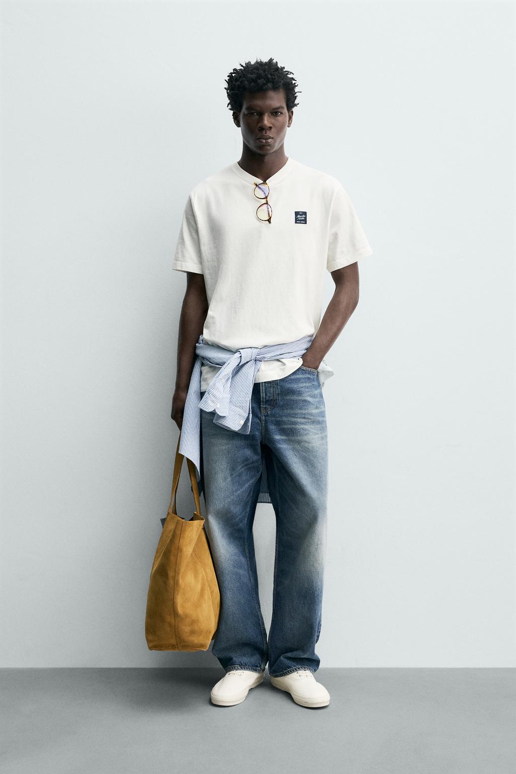 ФУТБОЛКА С КОНТРАСТНЫМ ПРИНТОМ