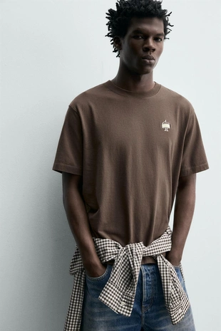 Футболка с вышивкой и принтом- Заказать в России