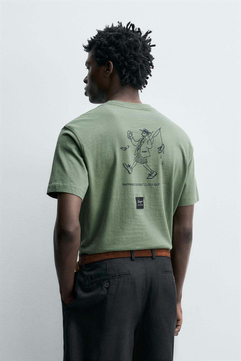 ФУТБОЛКА С КОНТРАСТНЫМ ПРИНТОМ