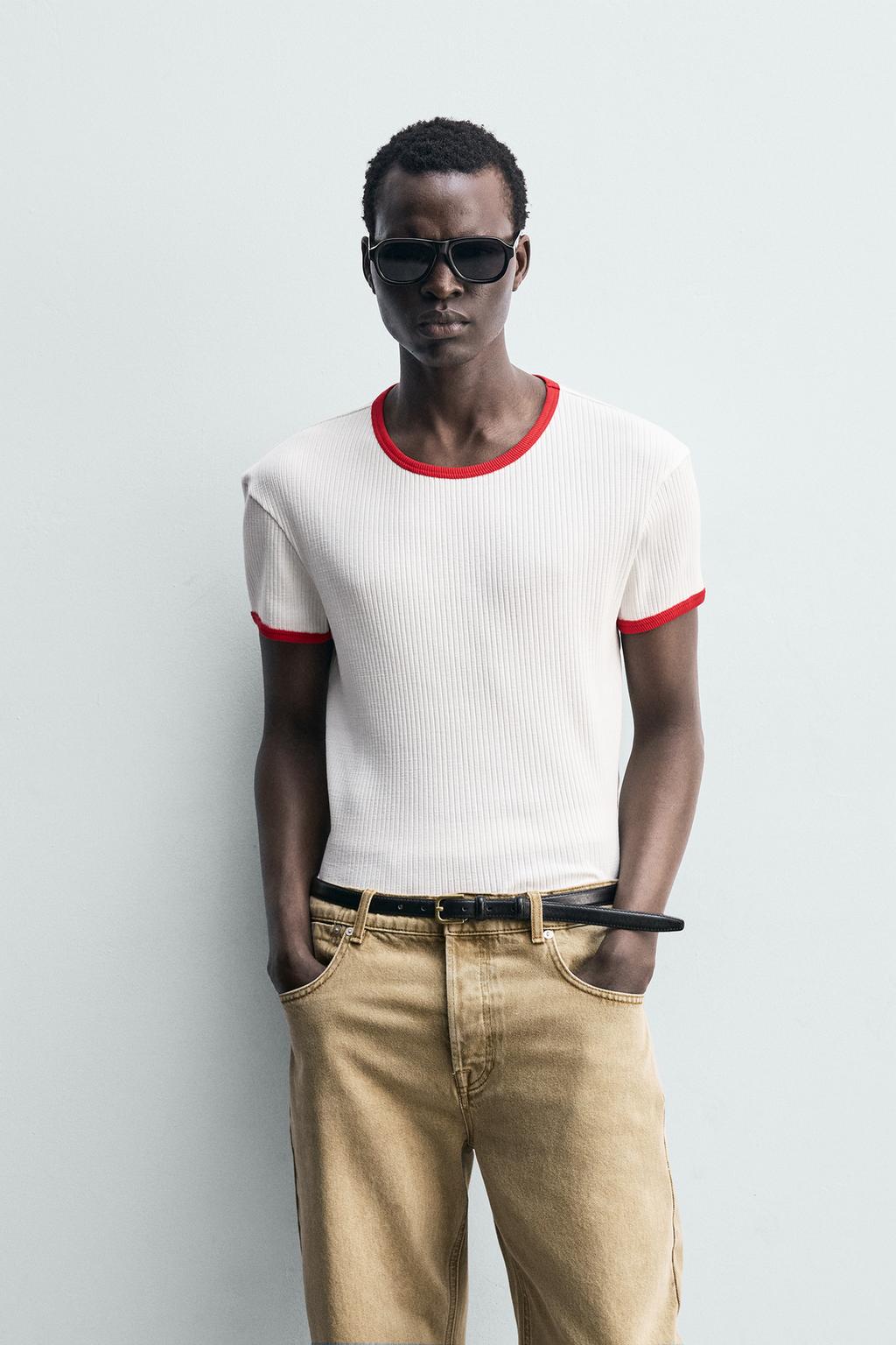 ФУТБОЛКА В РУБЧИК С КОНТРАСТНЫМ ПРИНТОМ