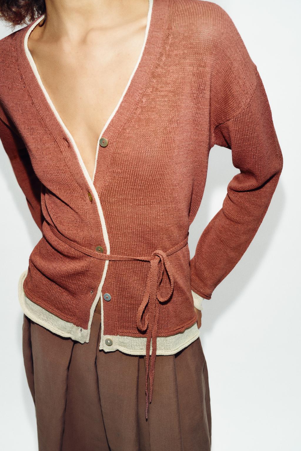 КАРДИГАН С КОНТРАСТНЫМИ ДЕТАЛЯМИ И ПОЯСОМ