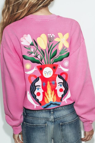 Толстовка с эффектом потертости и принтом- Заказать в России