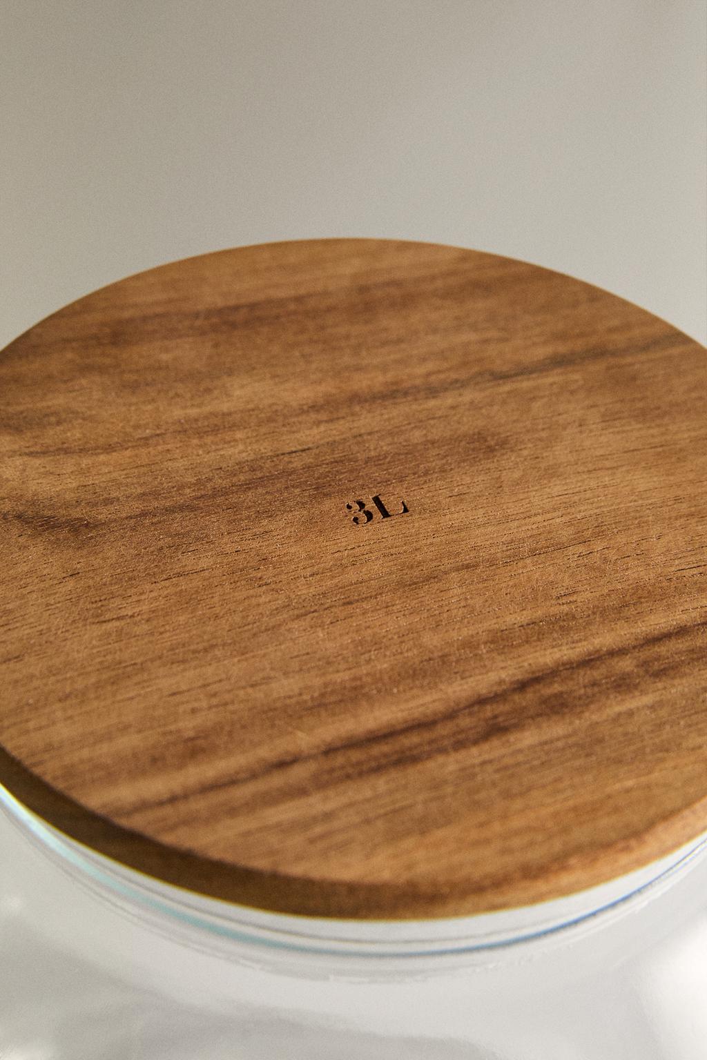 Банка для хранения из стекла и акациевого дерева